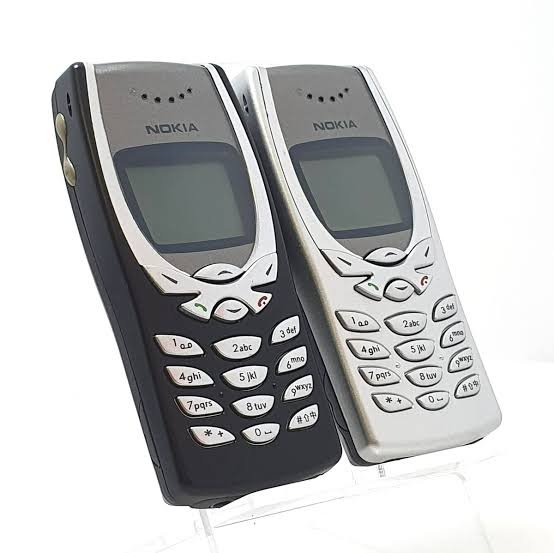 Nokia-8250-2